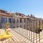 Beau T2 -terrasse- Central- Bord De 50m - Clim - Parking Inclus *